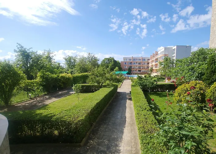 Jolly アパート ネセバル