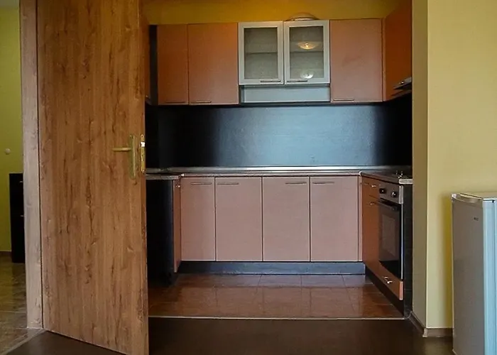 アパート Jolly ネセバル